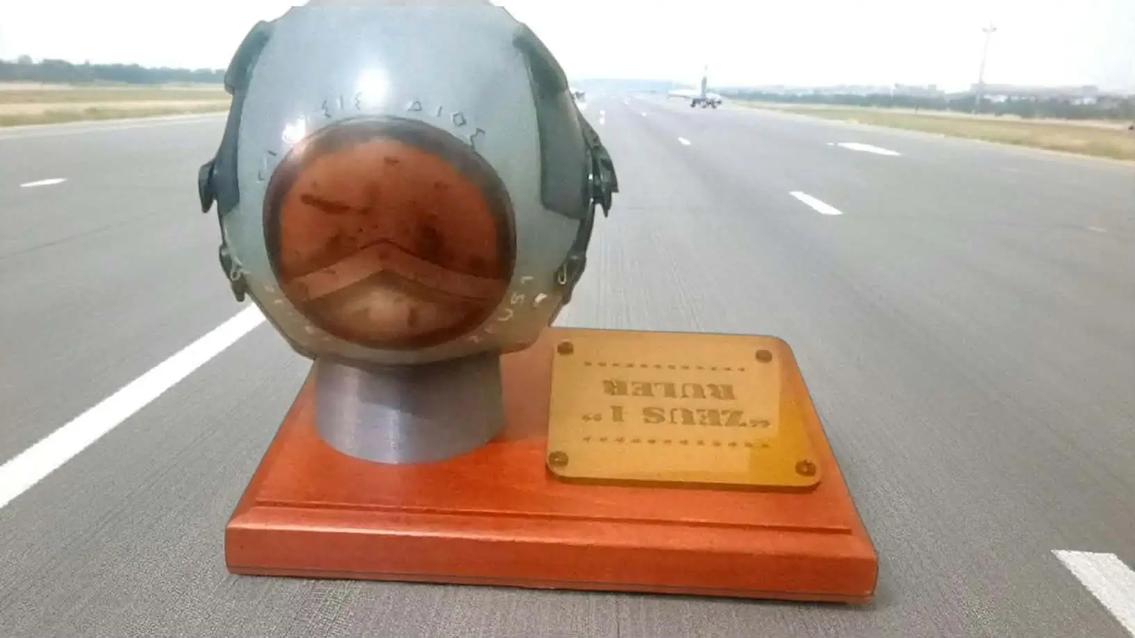 CUSTOM AVIATION AWARDS & TROPHIES - Image 16